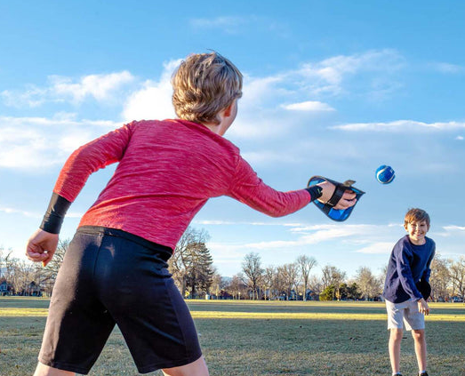 Toss & Catch Ball Game