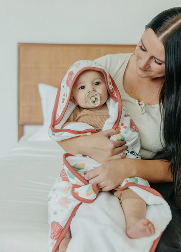 Farmstead Knit Hooded Towel