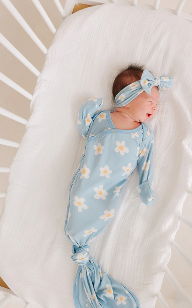 Della Newborn Knotted Gown