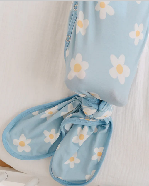 Della Newborn Knotted Gown