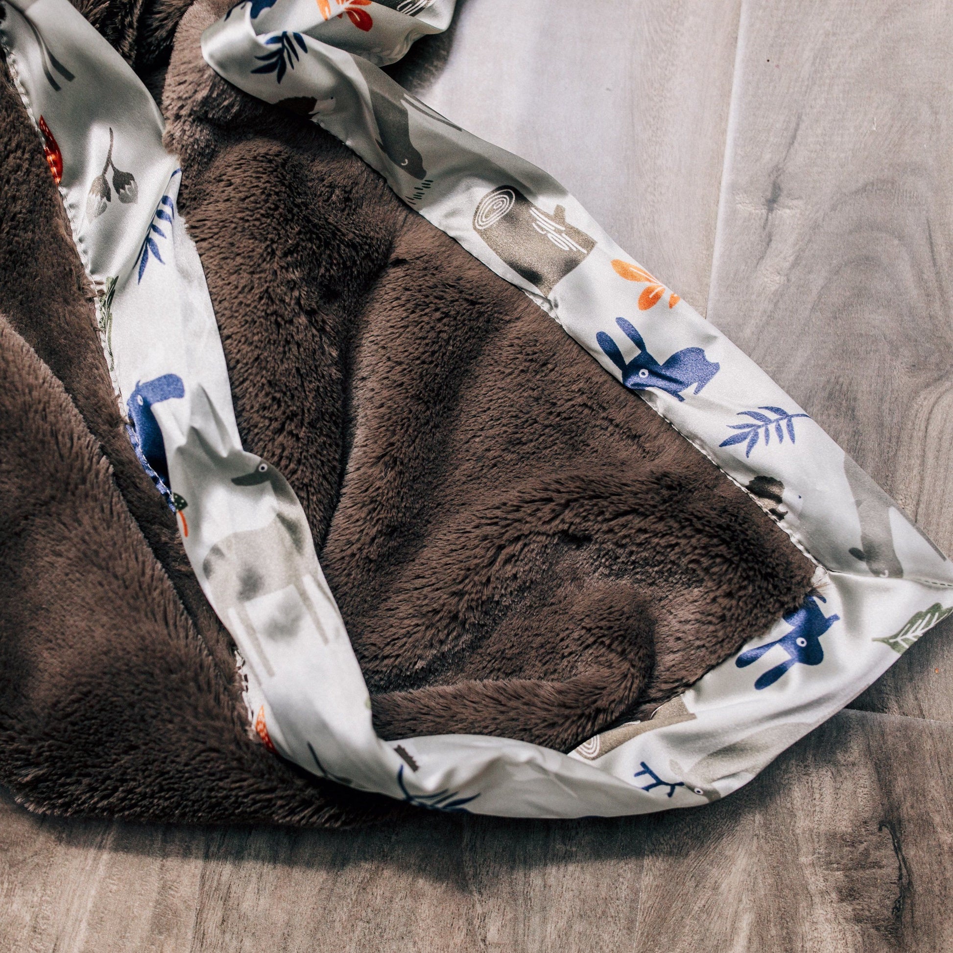 Saranoni : Satin Border Receiving Blanket - Elegant Mommy