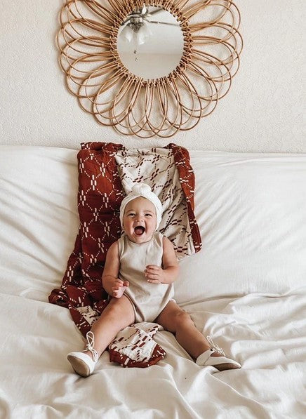 Saranoni: 4 Layer Muslin Quilt - Elegant Mommy