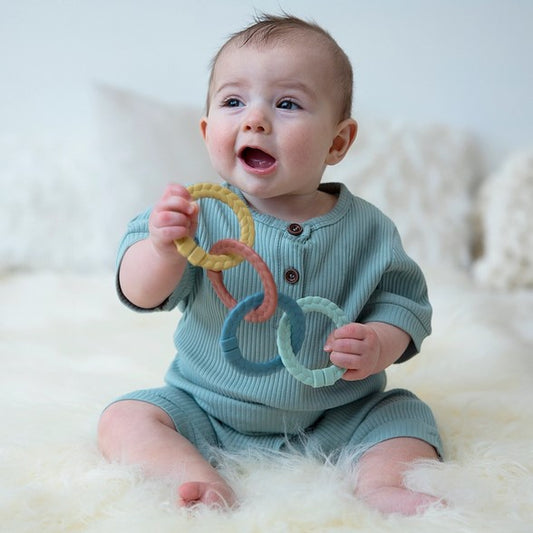 Itzy Rings™ Linking Ring Set - Elegant Mommy